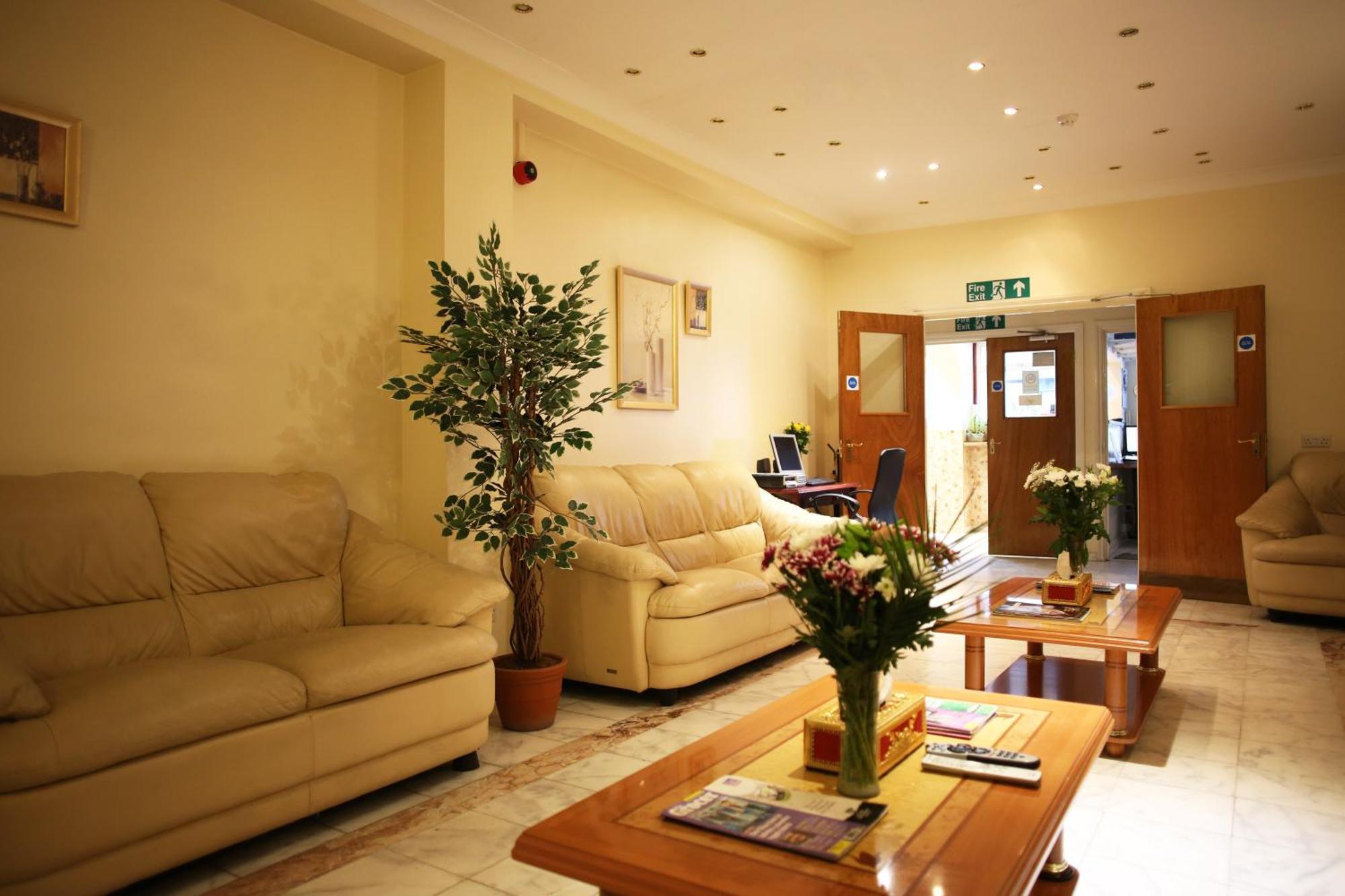 City Inn Express Hotel Лондон Екстериор снимка