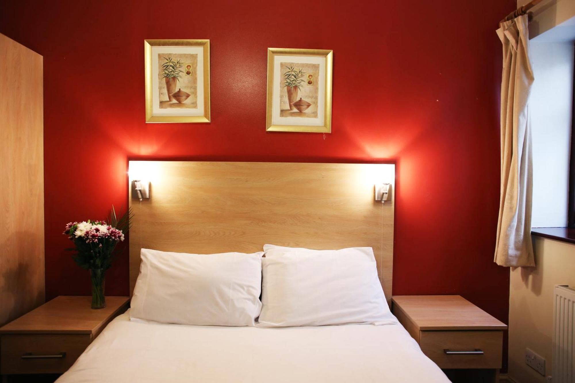 City Inn Express Hotel Лондон Екстериор снимка