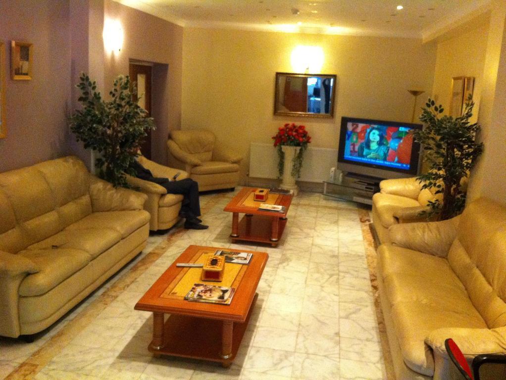 City Inn Express Hotel Лондон Екстериор снимка